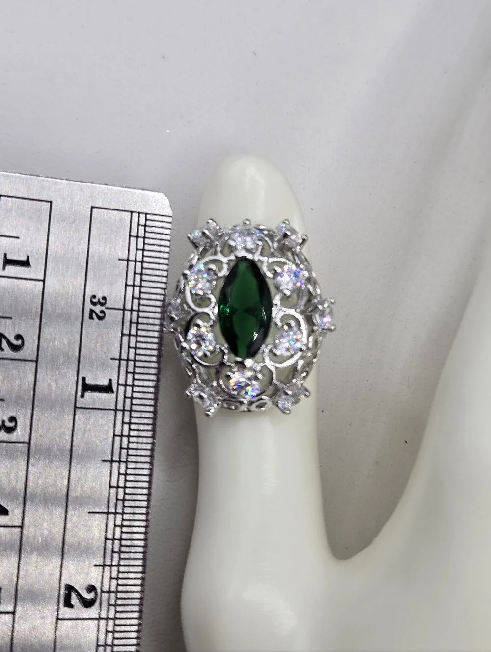 Swarovski Crystal Elements Silver Statement Ring Emerald Green Size 8 Marquise